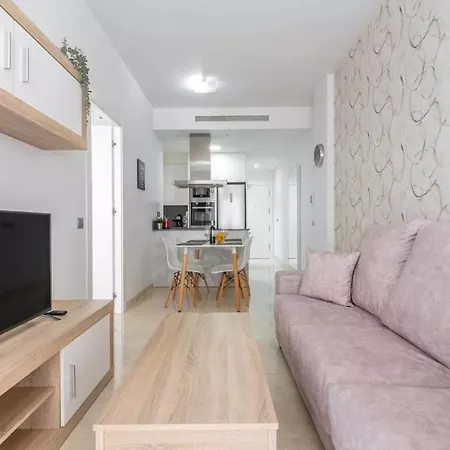 082 Moderno Con La Piscina Y Wifi Gratis Apartment