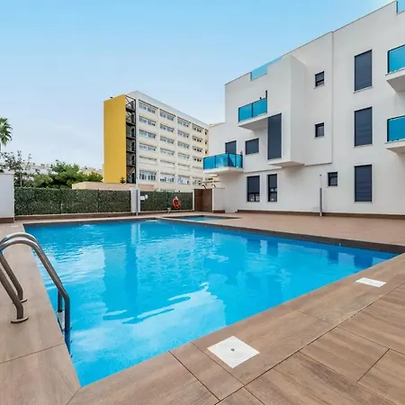 082 Moderno Con La Piscina Y Wifi Gratis *