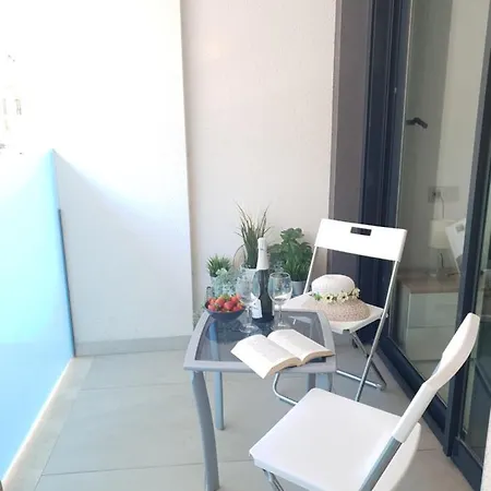 082 Moderno Con La Piscina Y Wifi Gratis *